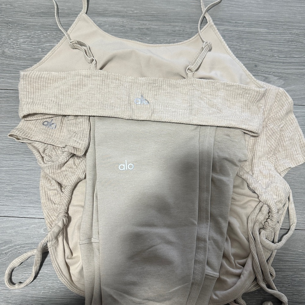 ALO YOGA/3 PIECES- LEGGINGS (S)/BRA (L)/TOP (M)- OATMEAL HEATHER - Picture 2 of 2